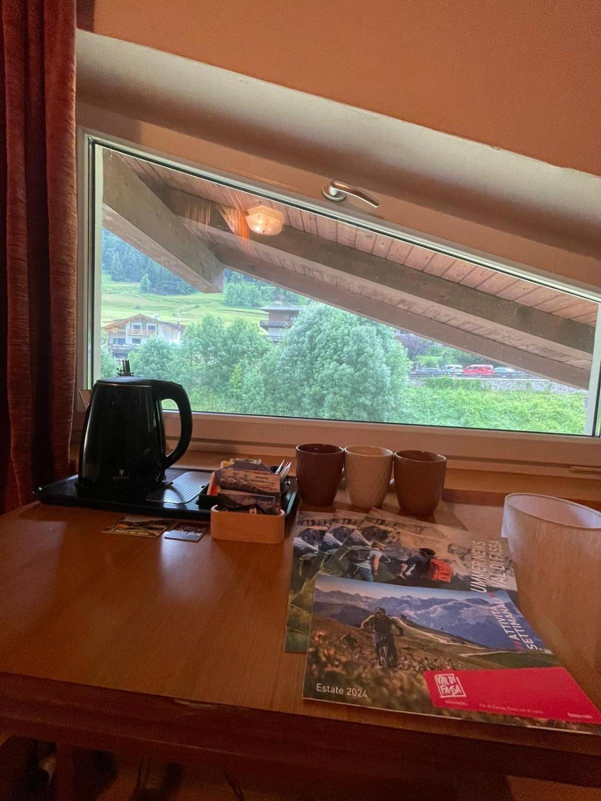 Picchio Rosso - Stanza Privata Con Bagno In Val Di Fassa Hotel Pera Exterior photo